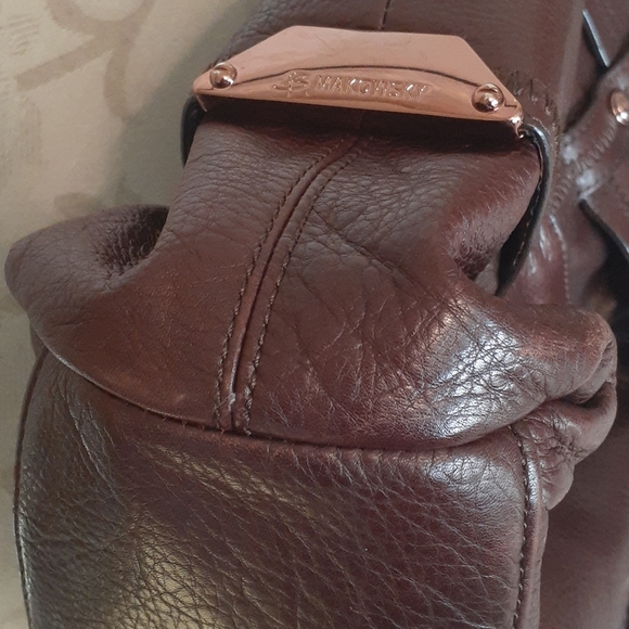 B Makowsky handbag - Picture 7 of 10